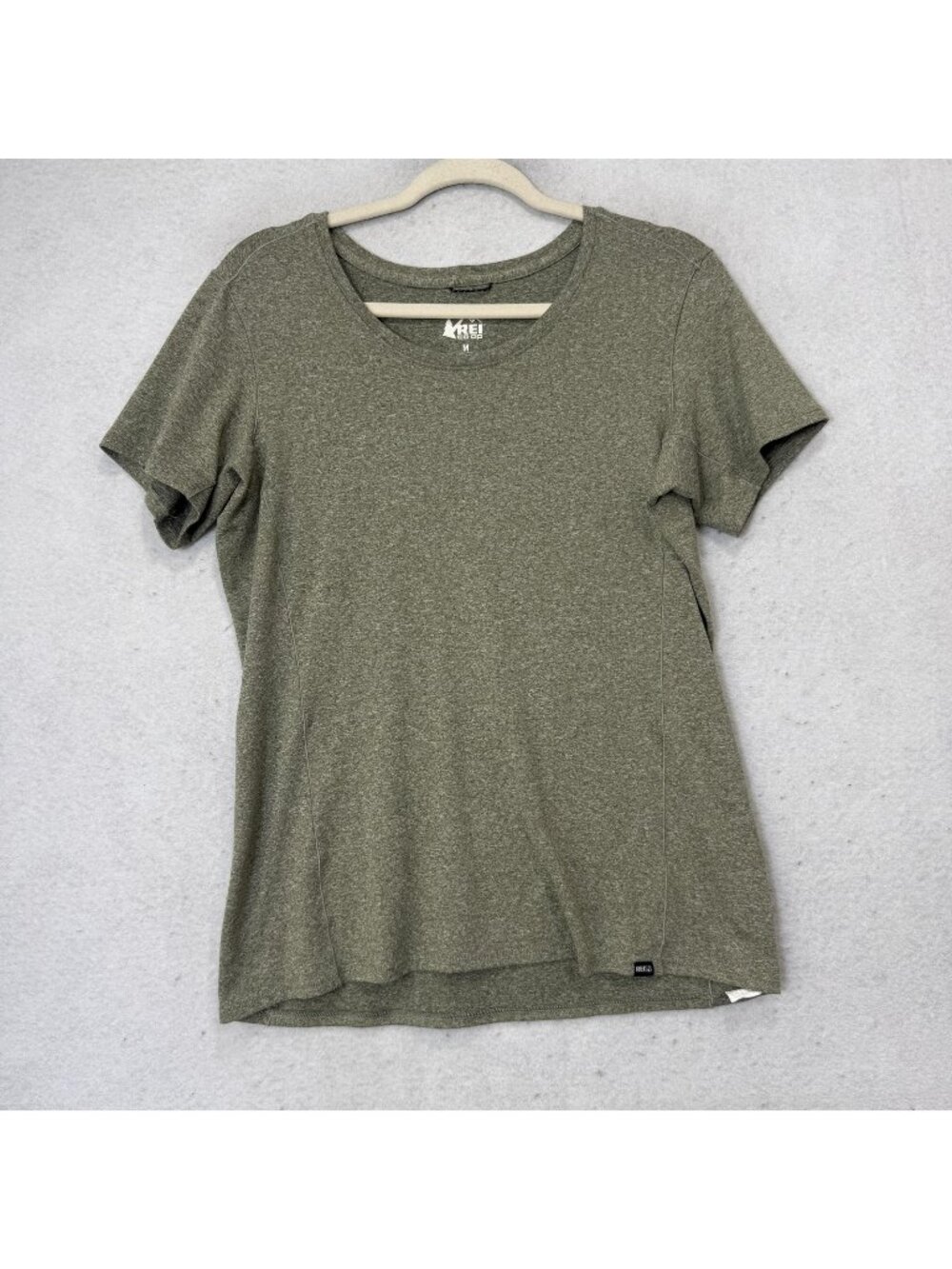REI Co-op Shirt Womens Medium Green Short Sleeve Scoop Neck Hiking Top Athletic